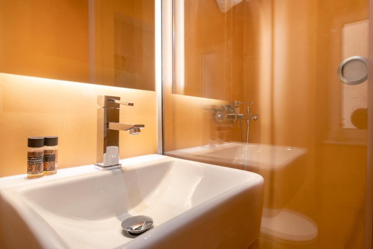 Old Town Gem - Elegant Guilford Apartment Corfu  ภายนอก รูปภาพ