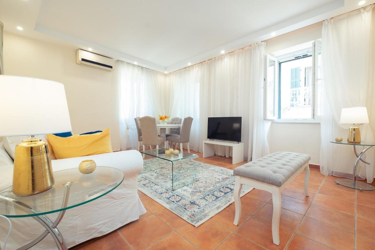 Old Town Gem - Elegant Guilford Apartment Corfu  ภายนอก รูปภาพ
