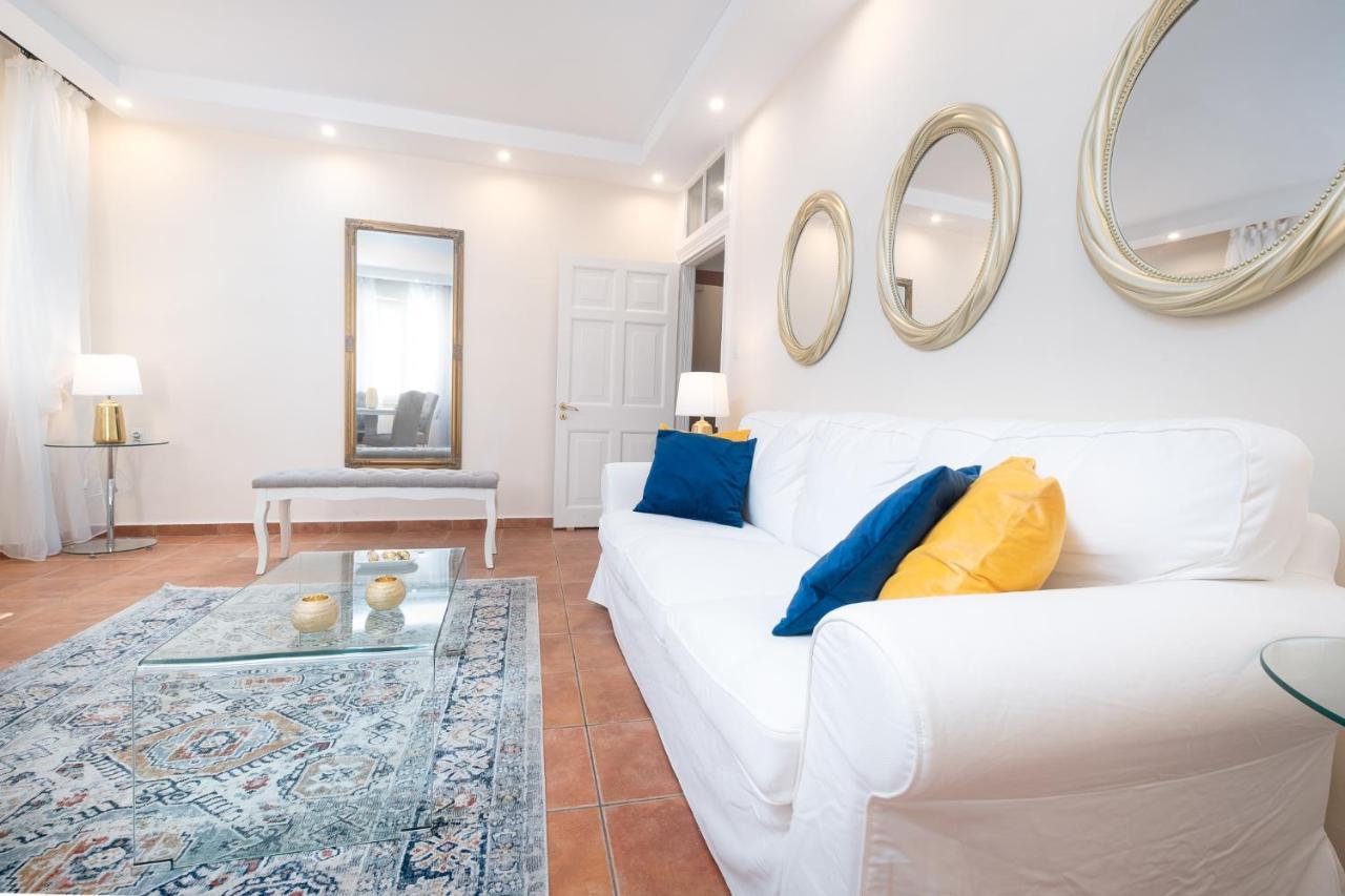Old Town Gem - Elegant Guilford Apartment Corfu  ภายนอก รูปภาพ